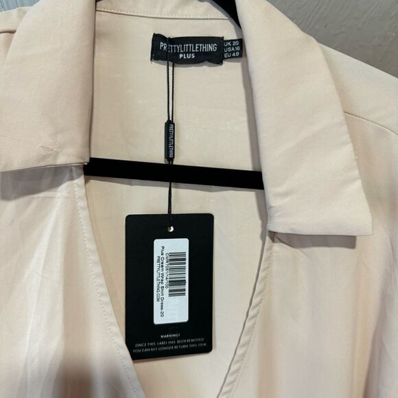 PrettyLittleThing PLUS CREAM WRAP SHIRT DRESS - Picture 8 of 8